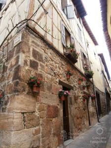 Calle típica de Poza de la Sal. Autora: Teodora Castaño Illana, VII Concurso Fotográfico "VII Concurso Fotográfico: Ven a Burgos"
